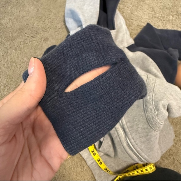 Lululemon Scuba Hoodie Stretch
With Lined Hood in Medium Grey Size 6 - Picture 11 of 15